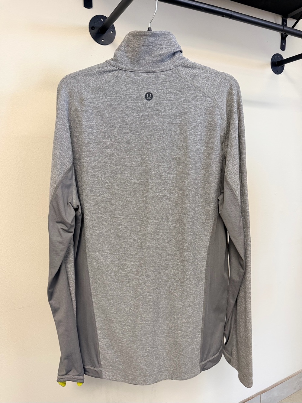 lululemon athletica Men's Heather Gray Long-Sleeve Quarter-Zip